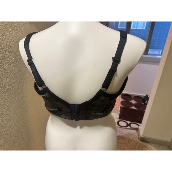 Torrid Active 48B Star Print Sports Bra – Gray Black Plaid Power Mesh Support - Picture 8 of 11
